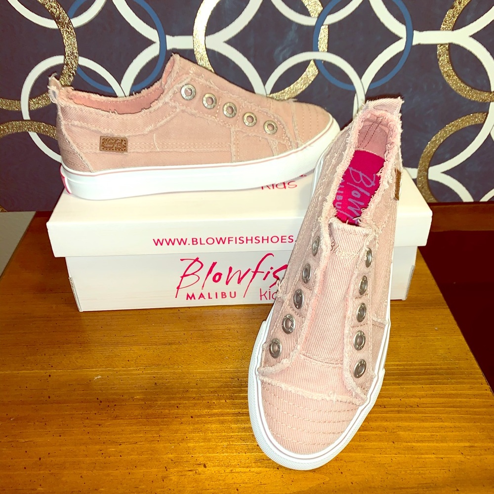 BNIB Blowfish Play "Dirty Pink" Size 2 NEVER WORN